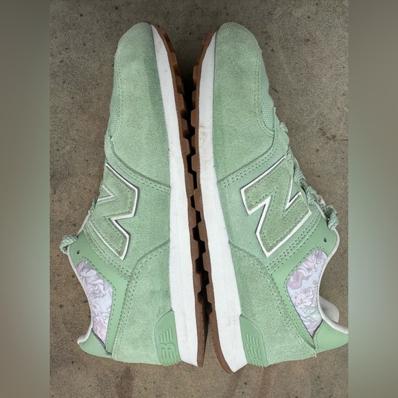 New Balance 574 Women's Running Lace-up Sneakers Size 5 READ - Picture 5 of 11